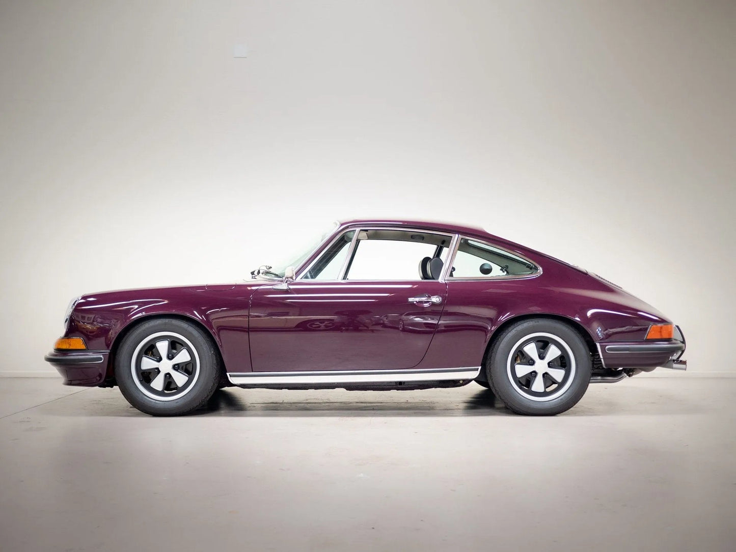 Porsche Aubergine L025 | OEMatch Basecoat