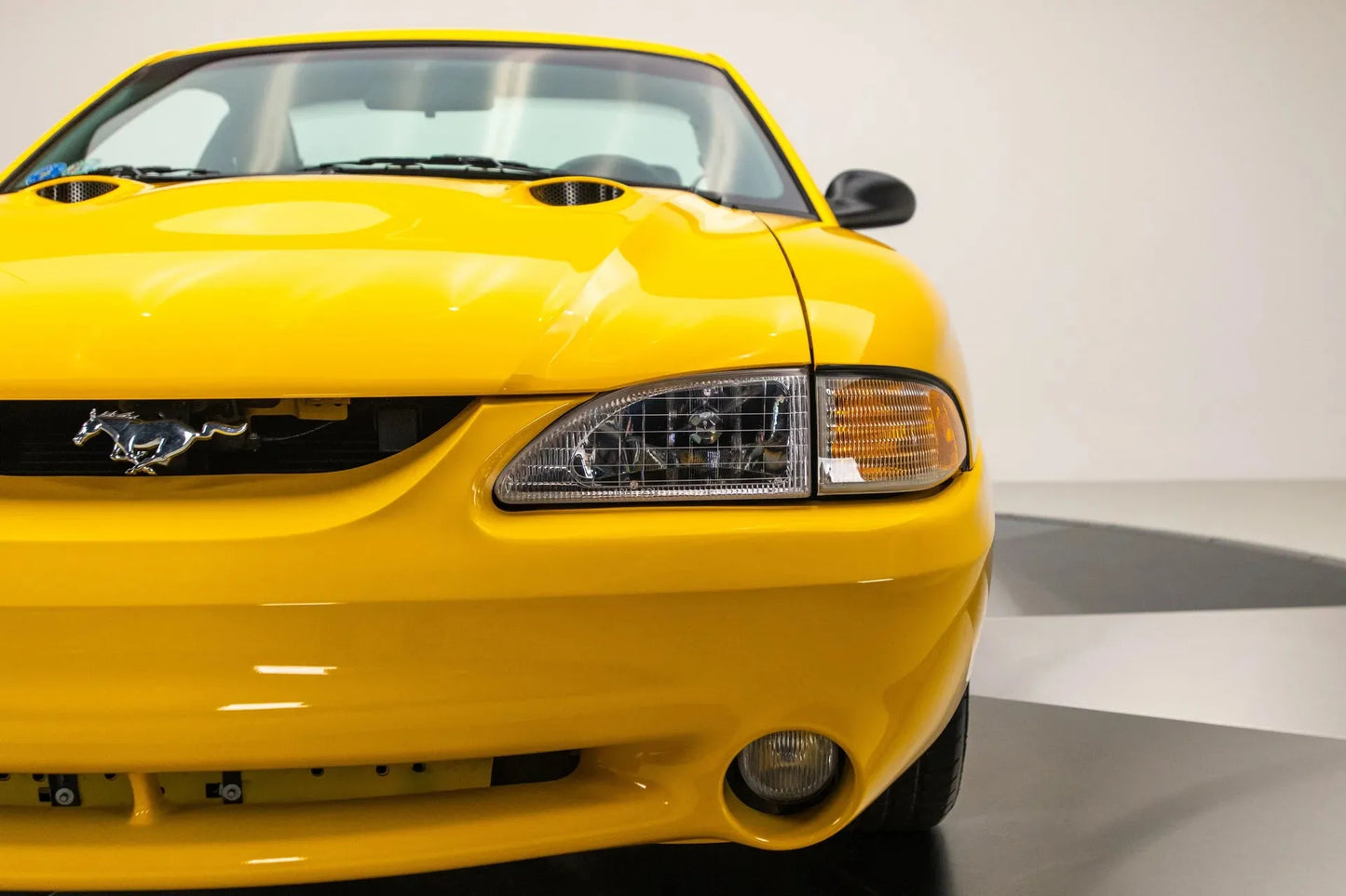 Ford Chrome Yellow BZ-6675 | OEMatch Basecoat