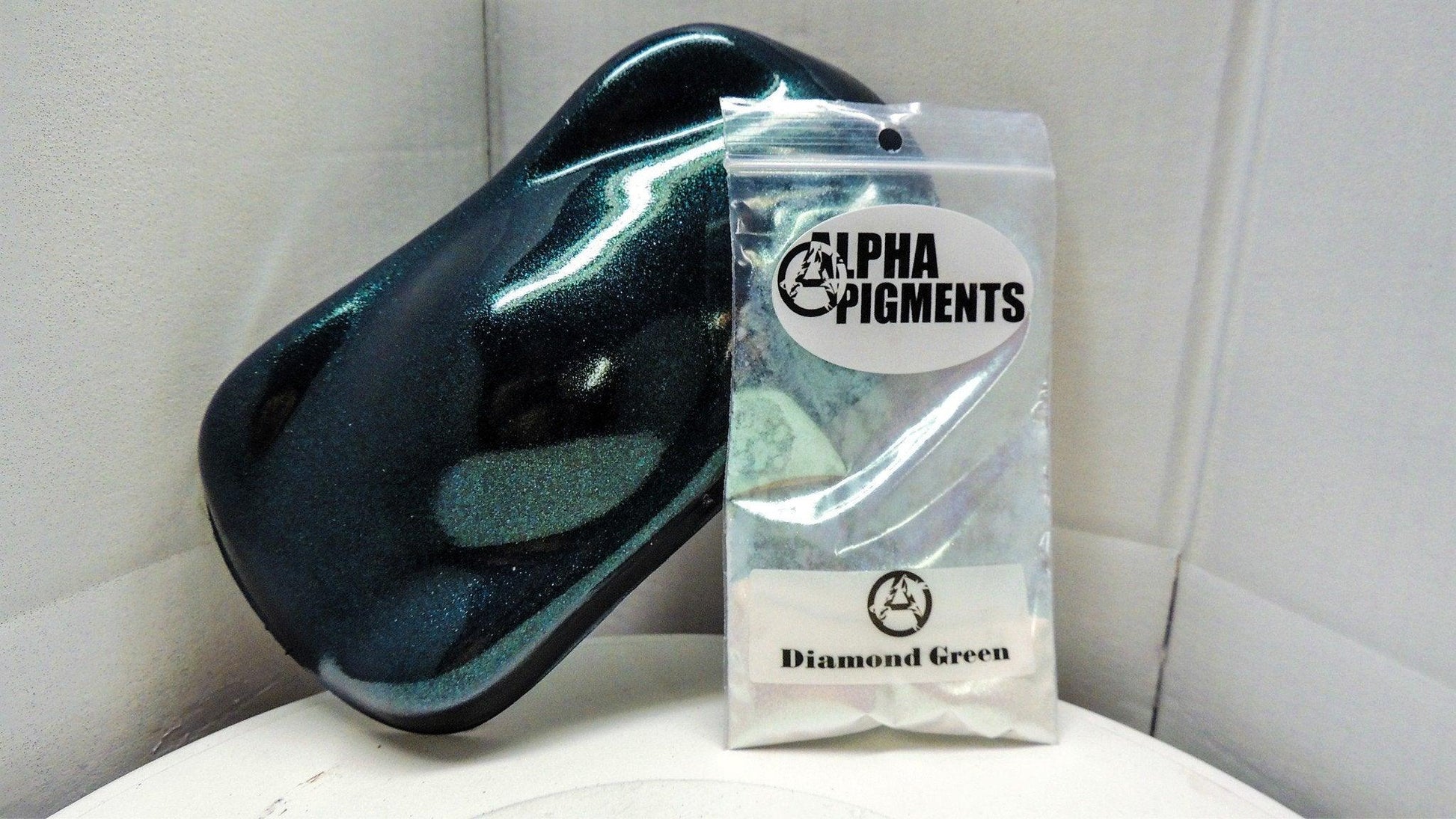 Diamond Green Dry Pearl Pigment - The Spray Source - Alpha Pigments